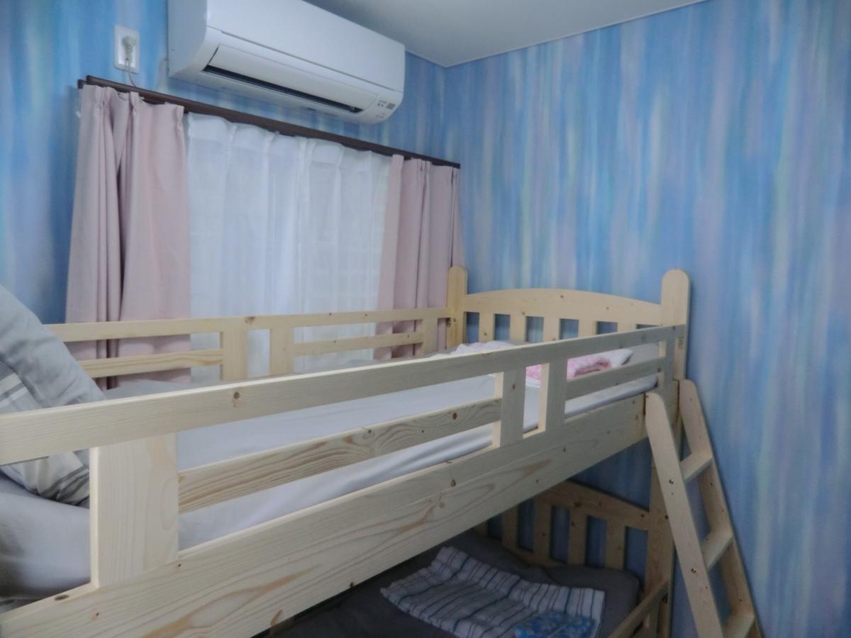 Guest House Kokokara Наха Екстер'єр фото